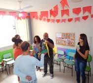 CURSO CONTANDO HISTÓRIAS COLORINDO VIDAS - ASPECTOS TERAPÊUTICOS DA CONT. DE HISTÓRIA -TURMA 3