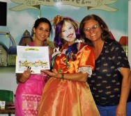 FORMATURA DA TURMA LILI LINDONA - ALIXANDRA DANTAS - CONTADORA DE HISTÓRIA - TURMA 4/2017