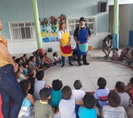 COLORIR - PROJETO CONTANDO HISTÓRIAS COLORINDO VIDAS - UMEI VILA VELHA