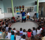 COLORIR - PROJETO CONTANDO HISTÓRIAS COLORINDO VIDAS - UMEI VILA VELHA