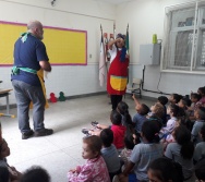 CONTAÇÃO DE HISTÓRIA NA UMEI MARIA DA GLÓRIA RAUTA - VILA VELHA