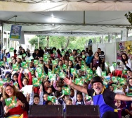 PARTICIPAÇÃO DO COLORIR NA FEIRA LITERÁRIA DO ES - PARE OLHE E ESCUTE!