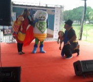 PARTICIPAÇÃO DO COLORIR NA FEIRA LITERÁRIA DO ES - PARE OLHE E ESCUTE!