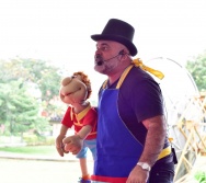 PARTICIPAÇÃO DO COLORIR NA FEIRA LITERÁRIA DO ES - PARE OLHE E ESCUTE!