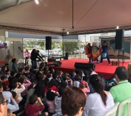 PARTICIPAÇÃO DO COLORIR NA FEIRA LITERÁRIA DO ES - PARE OLHE E ESCUTE!