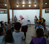 OFICINA DE CONTAÇÃO DE HISTÓRIA - PROJETO VALE ENCANTAR - ANA BERNARDES - VILA VELHA