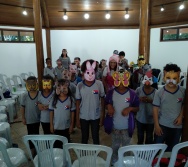 OFICINA DE CONTAÇÃO DE HISTÓRIA - PROJETO VALE ENCANTAR - ANA BERNARDES - VILA VELHA