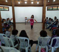 OFICINA DE CONTAÇÃO DE HISTÓRIA - PROJETO VALE ENCANTAR - ANA BERNARDES - VILA VELHA