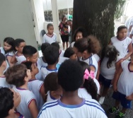 RITA SANTOS E EUGÊNIO FERNANDES LANÇAM O LIVRO SOMOS TODOS COLORIDOS