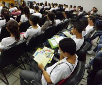 PALESTRA INTERATIVA NO SENAC - VILA VELHA COM ADOLESCENTES APRENDIZES - VESPERTINO