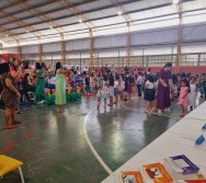 COLORIR SUSTENTÁVEL  FECHAMENTO COM MAIS DE 130 NOVOS ESCRITORES - PEQUENOS ESCRITORES