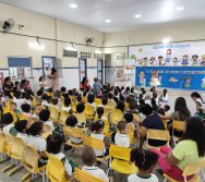 MAIS DE 400 CRIANÇAS FORAM CONTEMPLADAS COM LIVROS DOS CLÁSSICOS DA LITERATURA