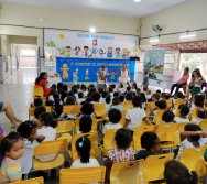 MAIS DE 400 CRIANÇAS FORAM CONTEMPLADAS COM LIVROS DOS CLÁSSICOS DA LITERATURA