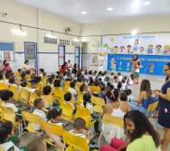 MAIS DE 400 CRIANÇAS FORAM CONTEMPLADAS COM LIVROS DOS CLÁSSICOS DA LITERATURA