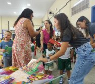 MAIS DE 400 CRIANÇAS FORAM CONTEMPLADAS COM LIVROS DOS CLÁSSICOS DA LITERATURA