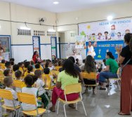 MAIS DE 400 CRIANÇAS FORAM CONTEMPLADAS COM LIVROS DOS CLÁSSICOS DA LITERATURA