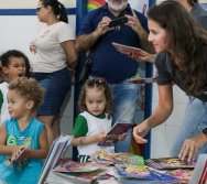 MAIS DE 400 CRIANÇAS FORAM CONTEMPLADAS COM LIVROS DOS CLÁSSICOS DA LITERATURA