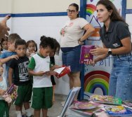 MAIS DE 400 CRIANÇAS FORAM CONTEMPLADAS COM LIVROS DOS CLÁSSICOS DA LITERATURA