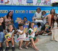 MAIS DE 400 CRIANÇAS FORAM CONTEMPLADAS COM LIVROS DOS CLÁSSICOS DA LITERATURA