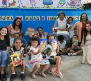 MAIS DE 400 CRIANÇAS FORAM CONTEMPLADAS COM LIVROS DOS CLÁSSICOS DA LITERATURA