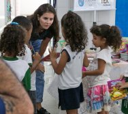 MAIS DE 400 CRIANÇAS FORAM CONTEMPLADAS COM LIVROS DOS CLÁSSICOS DA LITERATURA