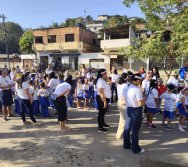 PAA - PASSEATA AMBIENTAL NA COMUNIDADE DE NAQUE - ESCOLA PEDRO FERNANDES