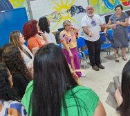 PROJETO APOIE - SEDU/CARIACICA - ES - COLORIR TRABALHANDO AS DIFERENÇAS COM PSICÓLOGOS E ASSISTENTES SOCIAIS