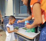 DIA DE PLANTAR RABANETES COM O CMEI REGIONAL SILVESTRE - PEQUENOS HORTICULTORES NO PROJETO COLORIR SUSTENTÁVEL