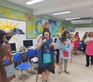 CONTANDO HISTÓRIAS COLORINDO VIDAS - PROJETO APOIE - PSICÓLOGOS E ASSISTENTES SOCIAIS (CARIACICA)