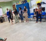 CONTANDO HISTÓRIAS COLORINDO VIDAS - PROJETO APOIE - PSICÓLOGOS E ASSISTENTES SOCIAIS (CARIACICA)