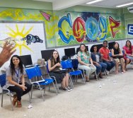 CONTANDO HISTÓRIAS COLORINDO VIDAS - PROJETO APOIE - PSICÓLOGOS E ASSISTENTES SOCIAIS (CARIACICA)