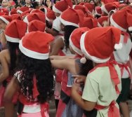 CHEGADA DE PAPAI NOEL - CMEI VERA CALMON
