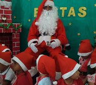 CHEGADA DE PAPAI NOEL - CMEI VERA CALMON