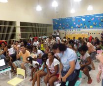 ESCOLA DE PAIS - MINHA CASA TAMBÉM É COLORIDA - CMEI CORA CORALINA