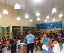 ESCOLA DE PAIS - MINHA CASA TAMBÉM É COLORIDA - CMEI CORA CORALINA