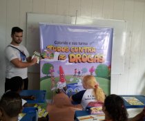 SENSIBILIZAÇÃO AOS ALUNOS DOS 5º E 6º ANOS PARA IMPLANTAÇÃO DO COLORIR SUSTENTÁVEL - CARIACICA