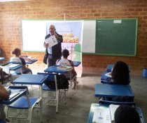 SENSIBILIZAÇÃO AOS ALUNOS DOS 5º E 6º ANOS PARA IMPLANTAÇÃO DO COLORIR SUSTENTÁVEL - CARIACICA