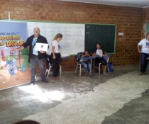 SENSIBILIZAÇÃO AOS ALUNOS DOS 5º E 6º ANOS PARA IMPLANTAÇÃO DO COLORIR SUSTENTÁVEL - CARIACICA