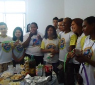 PROJETO CONTANDO HISTÓRIAS COLORINDO VIDAS! COM A PARTICIPAÇÃO DA PROFª Ms. VANESSA CAVALCANTE