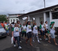 PC3ES  - CULMINÂNCIA DO PROJETO NA ESCOLA PROF ERNESTO NASCIMENTO COM PASSEATA NA RUA