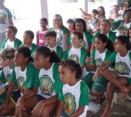 PC3ES  - CULMINÂNCIA DO PROJETO NA ESCOLA PROF ERNESTO NASCIMENTO COM PASSEATA NA RUA