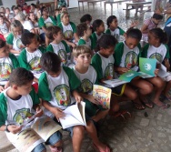 PC3ES  - CULMINÂNCIA DO PROJETO NA ESCOLA PROF ERNESTO NASCIMENTO COM PASSEATA NA RUA