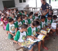 PC3ES  - CULMINÂNCIA DO PROJETO NA ESCOLA PROF ERNESTO NASCIMENTO COM PASSEATA NA RUA