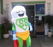 SUPER SUSTENTÁVEL CHEGA EM FUNDÃO E RECEPCIONA AS CRIANÇAS DA EMEF PROF ERNESTO NASCIMENTO