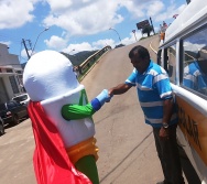 SUPER SUSTENTÁVEL CHEGA EM FUNDÃO E RECEPCIONA AS CRIANÇAS DA EMEF PROF ERNESTO NASCIMENTO