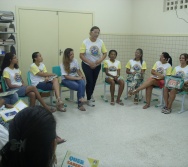 CAPRI - CMEI CORA CORALINA - APRESENTAÇÃO DA PROJETO CONTANDO HISTÓRIA COLORINDO VIDAS