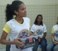 CAPRI - CMEI CORA CORALINA - APRESENTAÇÃO DA PROJETO CONTANDO HISTÓRIA COLORINDO VIDAS