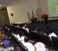 PALESTRA TODOS CONTRA O  BULLYING NO SENAC - 300 ADOLESCENTES CAPACITADOS