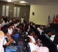 PALESTRA TODOS CONTRA O  BULLYING NO SENAC - 300 ADOLESCENTES CAPACITADOS