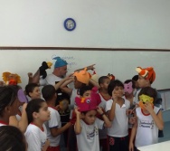 ATIVIDADE CONTANDO HISTÓRIAS COLORINDO VIDAS - ALUNOS DA ESCOLA LUDOVICO PAVONI - VITÓRIA